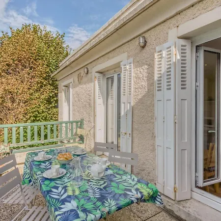 Les Roches By Interhome *