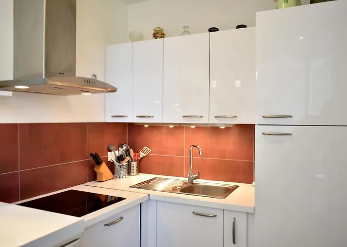 Appartement Les Roches By Interhome