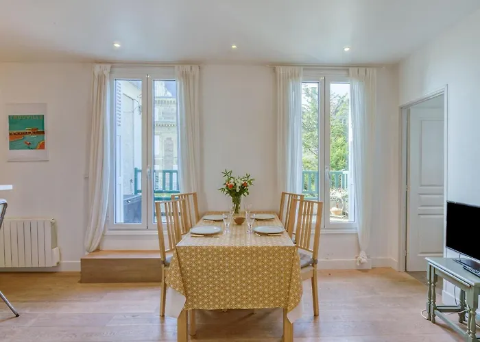 Les Roches By Interhome Trouville-sur-Mer