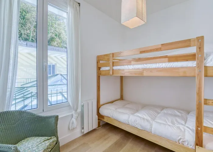 Les Roches By Interhome