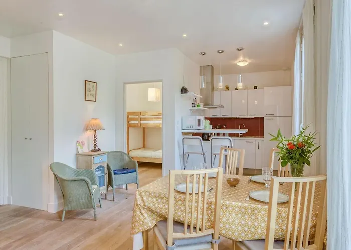 Les Roches By Interhome *