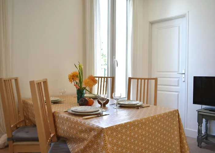 Appartement Les Roches By Interhome